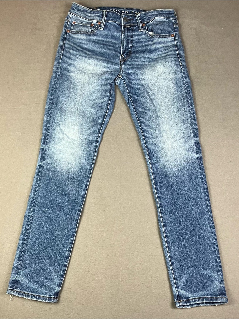 American Eagle Men’s Jeans Size 30x30 Athletic Skinny Light Blue Wash Zip Fly. I